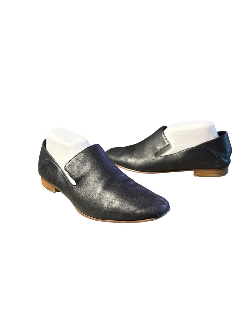 Clark’s Black Leather Slip- Shoes 10